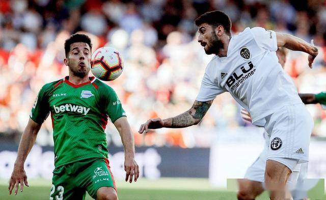 最新足球推荐：3月15日 1点30西甲 皇家奥维耶多VS巴伦西亚